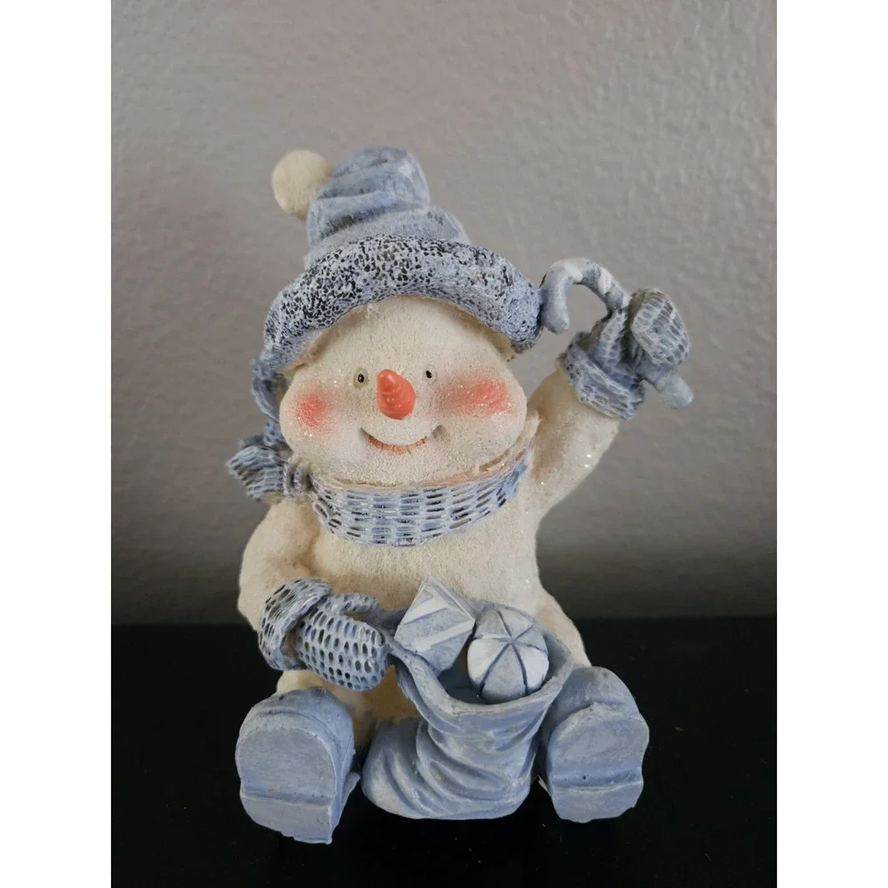 Snowman Figurine Carrying Gifts Winter Holiday Decor Tabletop‎ Accent Vintage